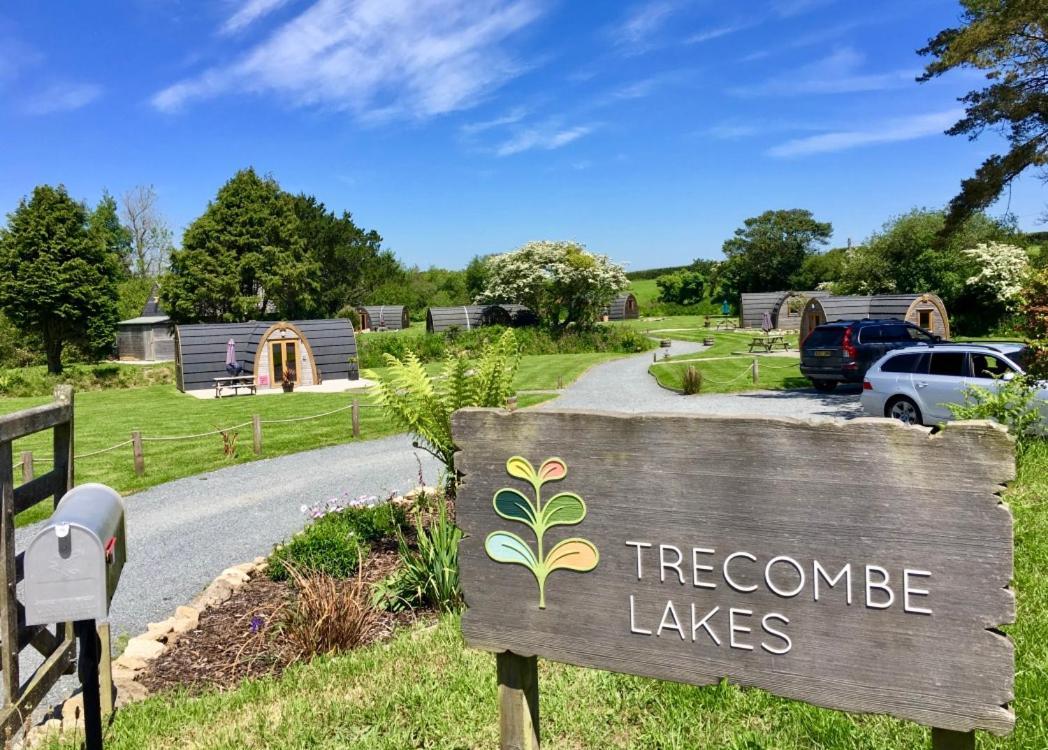 Trecombe Lakes Camborne Bagian luar foto